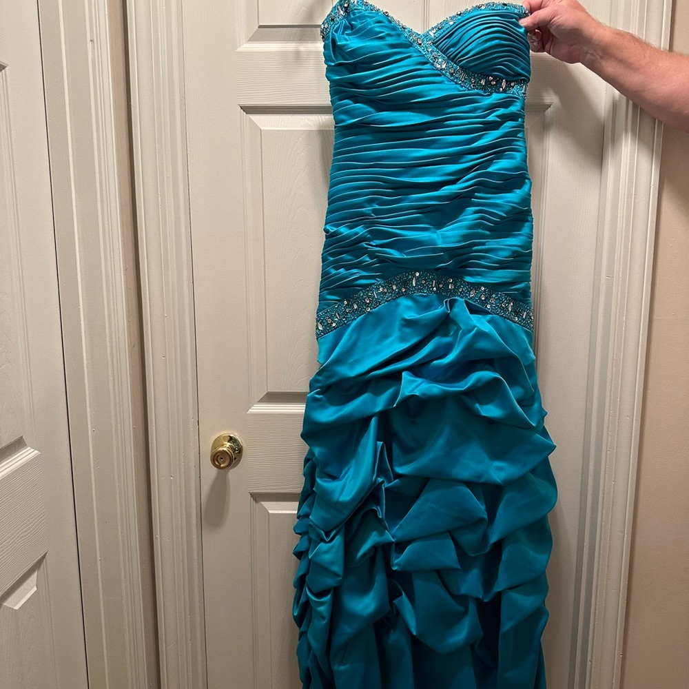 Aqua prom dress size 11